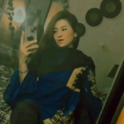 Lovelyshar46946's profile picture. 