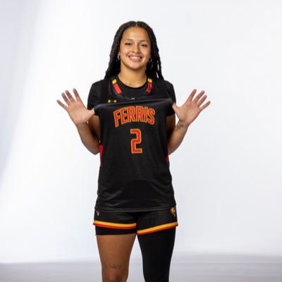 Michigan Mystics🏀|C/o 2024|istg-mara_basketball|5’6 SG/PG|Northwest high school❤️🖤|