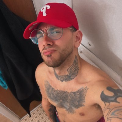 Si yo brilló, tu brillaras conmigo, porque en mi no existe la envidia. Lindo día ❤️😘