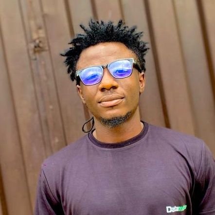 BabsOnitolo's profile picture. Web App Dev, Mobile App Dev.