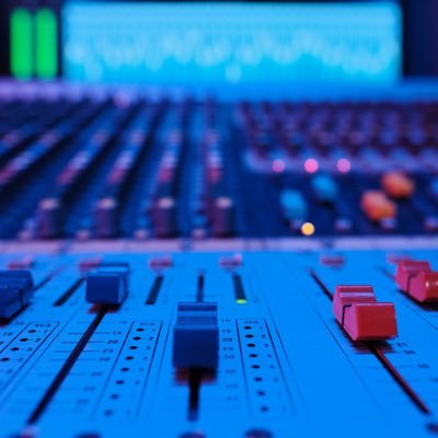 Magnetic_777's profile picture. Audio Engineer 🎧 | Full Sail Alum 🎓 |Passionate | Hip-Hop & R&B Creator | Piano, Guitar & Drums 🎹🎸🥁 | Elevating sound & vibes