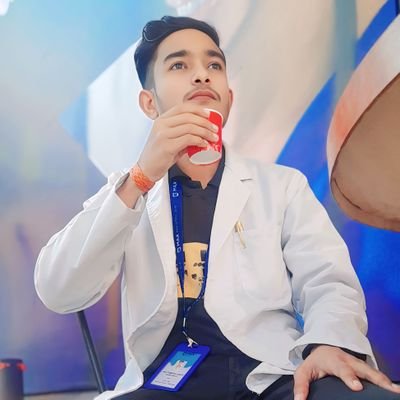 goodlucksinghs's profile picture. ||लेखक|| WRITTER | POET | AUTHOR of _ जिन्दगी एक सफर | DOCTOR | MAX HEALTHCARE | LKO | बदसूरत से खूबसूरत लिख रहा है
ये कैसा वक्त का गया कलम पर ||
~गुडलक 🤍💫