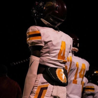 Class of 2027 / 5’5 / Run track “ sprinter “/ Play football WR, DB, RB, KR, PR IG: marii.tooshifty