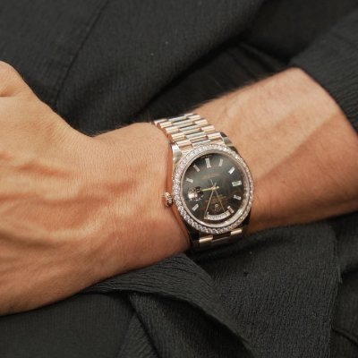 nomophorosis's profile picture. 