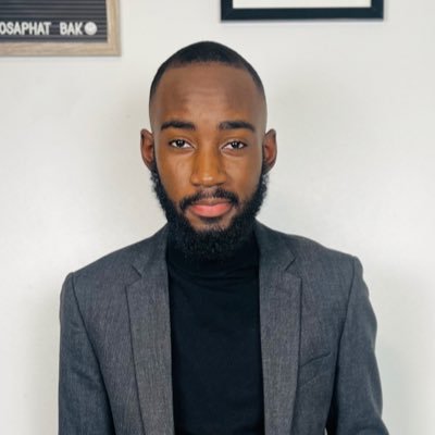 «Vis au delà du système établi. Tu es unique et spécial alors manifeste le, ainsi les autres pourront aussi briller à travers toi✨». #BeWiseMentality