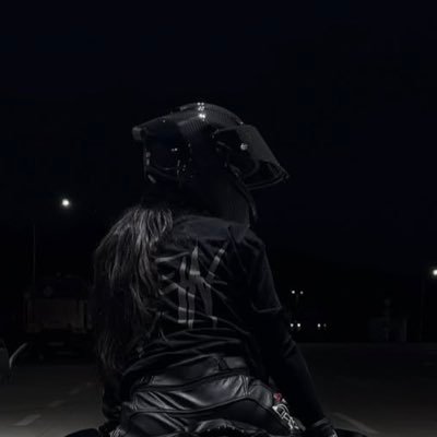 🇦🇪 @twitch Partner • survivor with a throttle hand • 1000cc GSXR