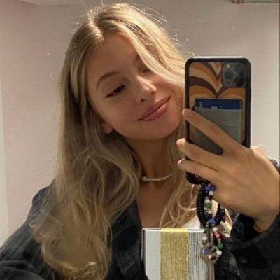 umutcicegi_'s profile picture. Gün güzel, sen günden güzel ve günden güne güzelsin.