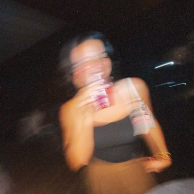 sharing some deep, dumb and funny shit while I complain about life 🦦 un poco disléxica 😵💫