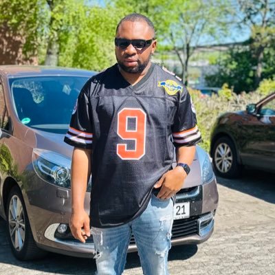 Djbobby26's profile picture. Herr Peter | loyal husband |ManUtd|