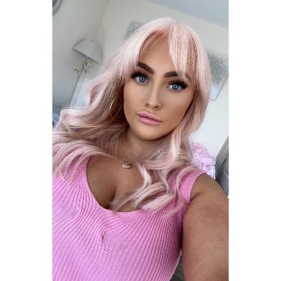 laurbbyx's profile picture. 