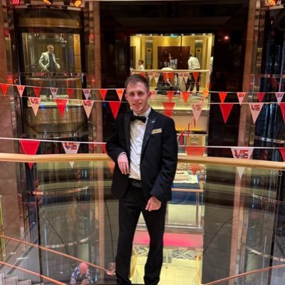 spencer_neville's profile picture. Surround yourself with people who only encourage you to keep going.