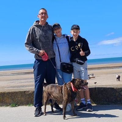 im jude from Manny init, im 49 but 19 at heart. i love my sexy hubby, gorgeous boy & daft dog. i support MUFC & FCUM. worked for the NHS forever!!