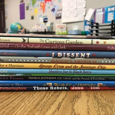 A teacher who loves to read aloud, and is on her journey to become a childrenās book author!