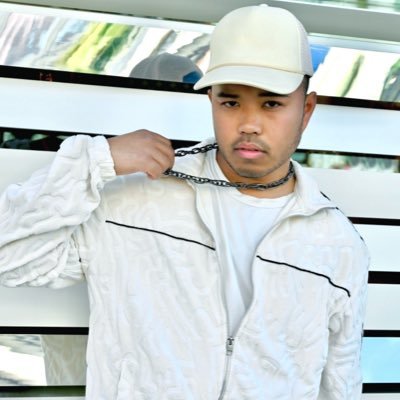 LA Hip-Hop Dancer/Choreographer ✌❤ Instagram: @KennnJordan YouTube: @KennnJordan Bookings: itsKennJordan@gmail.com