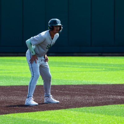 enzohinton24's profile picture. 6’1” RHP/OF/1B/3B Sacred Heart Cathedral (2028)