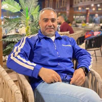 فنان بصري مصري وأستاذ الرسم والتصوير المساعد بجامعة بورسعيد