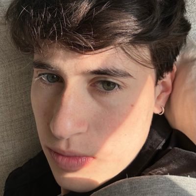 lavorvi's profile picture. 💫🎶⚽️🤠🌊🪼🏊‍♂️