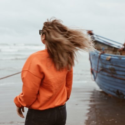 ___thalassa's profile picture. 🐼 به توان ۱۱