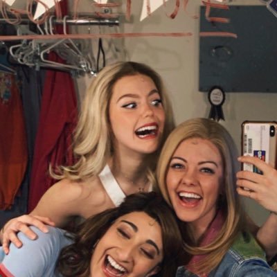 musicals, books, concerts & trinkets enthusiast ୧⋆