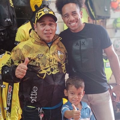 joeljpc25's profile picture. Aurinegro hasta la Muerte 💛🖤🍍💛🖤🍍💛🖤🍍💛🖤