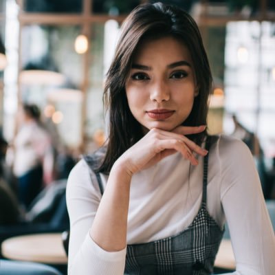 NicoleClare94's profile picture. Marketer by day, professional overthinker by night.