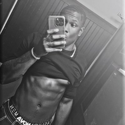 Bros Before Hoes, Hit Maxes Evade Taxes 🏋🏾Afro Dominicano🇩🇴 https://t.co/bI4r7pYl47 Only respond on OF