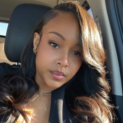 kaarllss's profile picture. just a girl 🫶🏽
