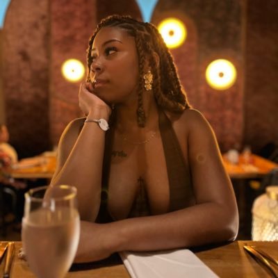 Instagram: @ravynnicolee | YouTube: Ravyn-Nicole