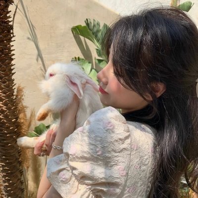 pyomxffaw's profile picture. 세월은 최고의 스승, 매일을 소중히 여길 줄 알게 해줍니다. 🌟