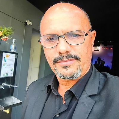 Ministro do Evangelho
professor de Teologia
Minha Prioridade é:
Deus, família, pátria e trabalho,
Trabalho 12 horas por dia de segunda a segunda.