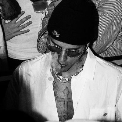Amo o Jack Blues Bieber. Falo sobre carnaval, conto fofocas, sou ekede de aziri e taróloga nas horas vagas (sempre) | 22.10.14