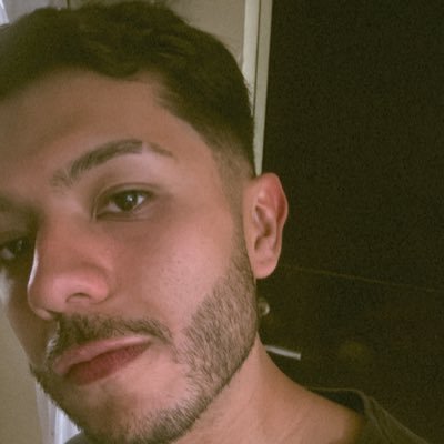 elalexsolis's profile picture. variante gay de peter parker 🕷️  | ahora soy un ser de luz ✨ | entrenador tipo planta 🌱 | akd ❤️‍🔥