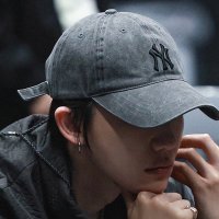 βΏ ππΎ (@strwberrykrt) 's Twitter Profile