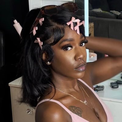 ᴏʜɪᴏ ʙᴀsᴇᴅ ᴍᴜᴀ💄 💕🧚🏿♀️♒️ ɢᴀᴍᴇʀᴛᴀɢ: ᴄᴏᴏʟᴀssᴍɪɴɴɪᴇ 👾 ɪɢ @ᴍɪʟʟʏᴇɴs_ ʇᴉɥsʞuᴉd AUSOMEMOM🧩FEMALE PICASSO 𝓜𝓲𝓵𝓵𝔂𝓮𝓷𝓼 -𝓜𝓲𝓵𝓵𝓲𝓸𝓷𝓜𝓲𝓷𝓴𝓼 𝓛𝓛𝓒 🎨