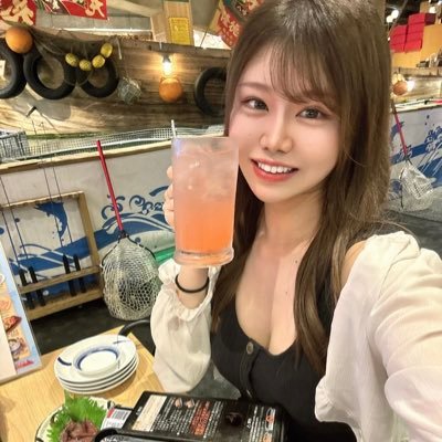 TikTok1万人のあんなです|お酒は友達🍻|友達以上グラドル未満 |元社畜⇒新卒で卒業⇒フリーランサー|毎週(金)動画🆙😍|酔った勢いでカメラ回してます📸|仕事で疲れたら私のアカウント見るんだぞ👀☝🏻🩷ハッシュタグ #あんな今何してる