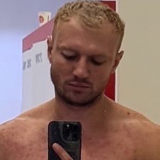 archibtch's profile picture. Кто не подписался тот натурал