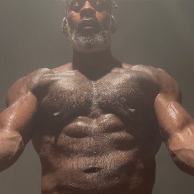 Thirsty wolf muscle vers fisting dick/ass pig. I just do this for fun but I’m down for shooting a scene. 18+ only. @barebearbro7.bsky.social CA: $MLEhunty