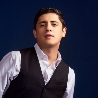 Intérprete de heridas, cancionista | Escucha mi música en plataformas digitales | Me gusta cantar en el auto y en los escenarios. 💙