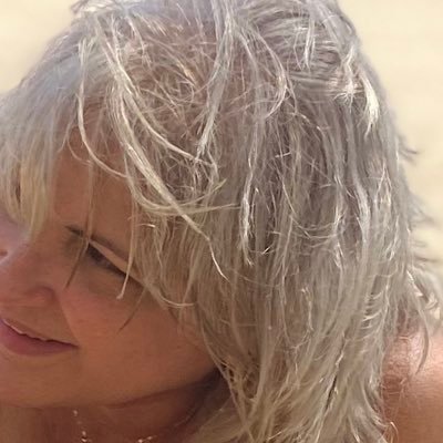 perroluna66's profile picture. Con una hábil manipulación de la prensa, pueden hacer que la víctima parezca un criminal y el criminal, la víctima