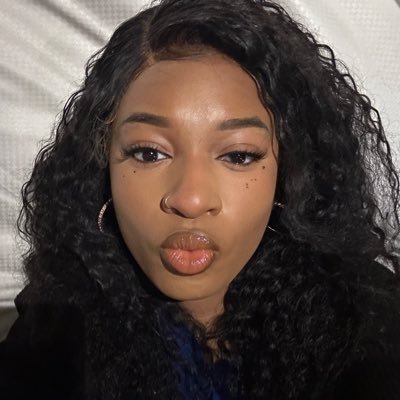 rosalindXXI's profile picture. 🪼