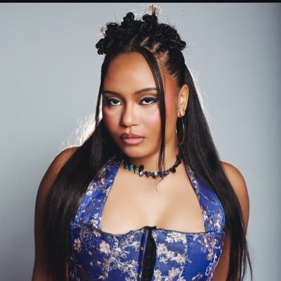 @Moliysupdates