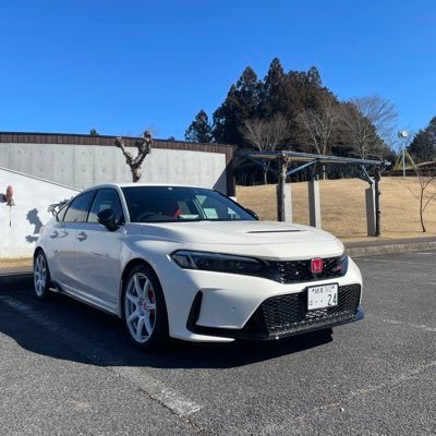2022年12月FL5納車 | 岐阜県在住 | 車のカスタム費用を競馬で捻出するサラリーマン🙇♂️令和7年に頭文字Dを観始めた車素人 🎵BUMP OF CHICKEN 🎮FF14🏀🐍💛💜