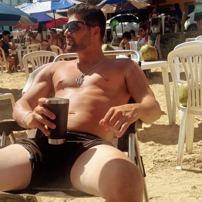 GabrielSeverni1's profile picture. 😎 #vivendo a vida adoidado