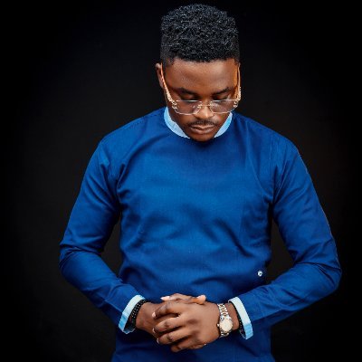 fagbamilaDamil2's profile picture. #your favorite frame vendor#. A PHOTOGRAPHER📷📸🎥, Songwriter 🎼, Aspiring model🕴️ and more.