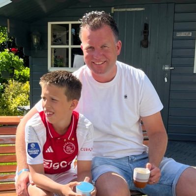 NU: Assistent trainer HZVV; Hoofdtrainer: Vitesse’63, DVC Dedemsvaart , SCD’83, - FC Wolvega - FC Meppel - trotse vader van 3 kids