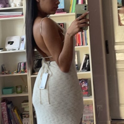 qtpetals123's profile picture. 21