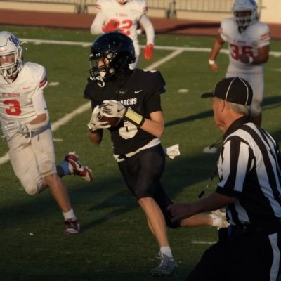 Archbishop Mitty HS 2027 | 6’0” 155 | WR/DB | 3.8 gpa | 🏈⚽️👟| 📧landonrodriguez27@mittymonarch.com