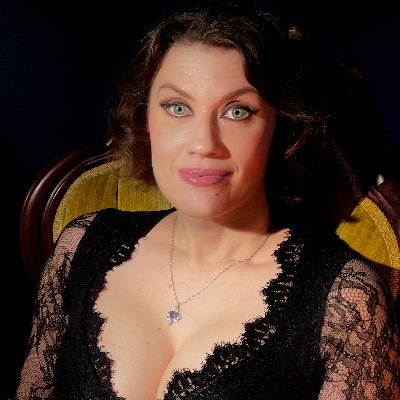 Alma_Langlois's profile picture. Author, Wise-cracking Cult Movie YouTuber