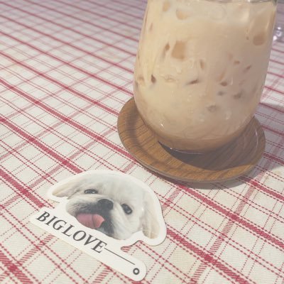 cmttlcdb's profile picture. 面白い人と楽しいライブが好き。無言フォロー失礼します