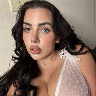 BellaKim9865034's profile picture. here for fun 🥵❤️‍🩹